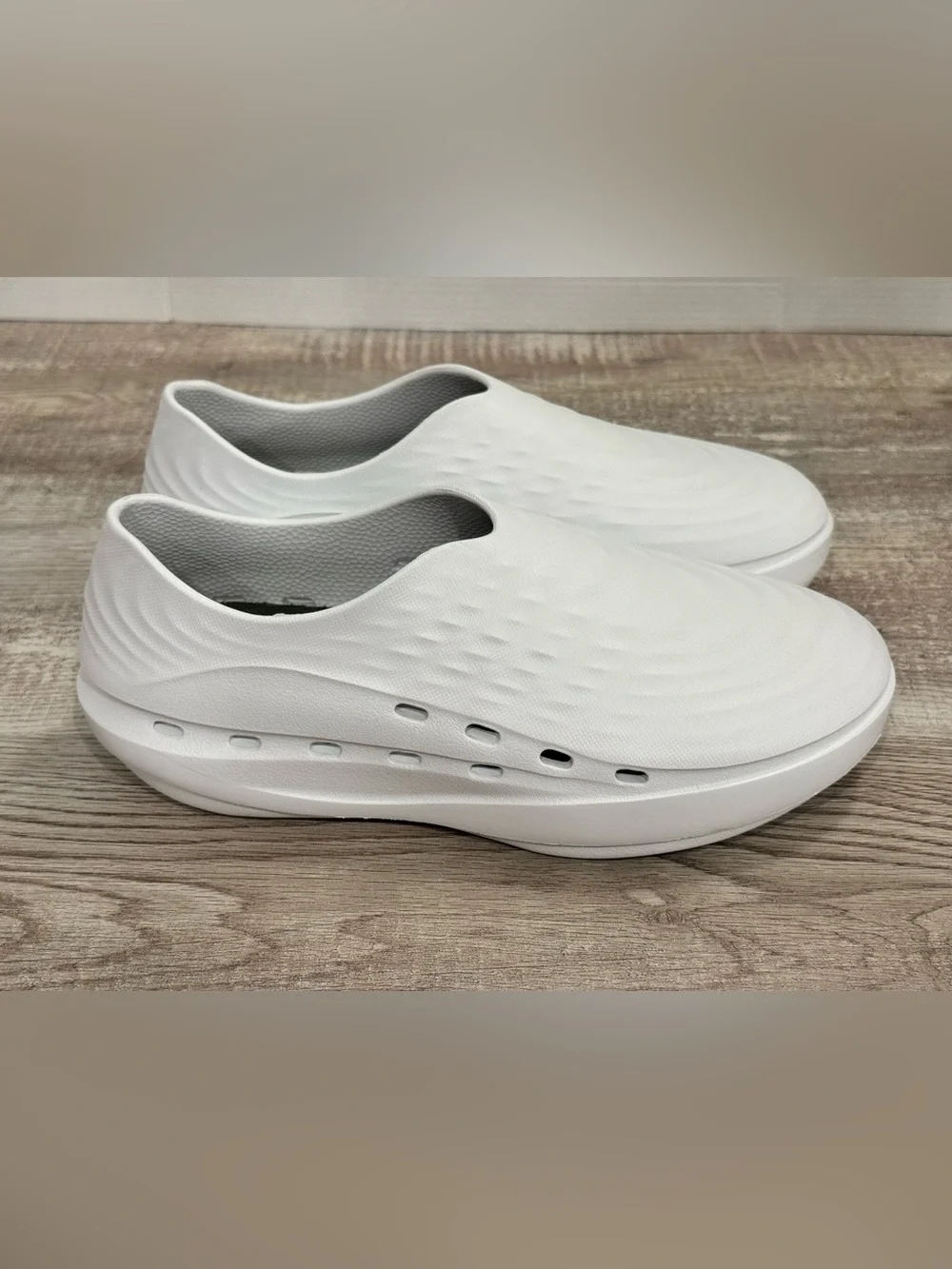 Stand+ The Standing Shoe White Slip On Clogs antigravity